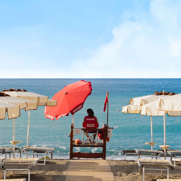Bagnino Presso Le Spieggie Di Varazze 1