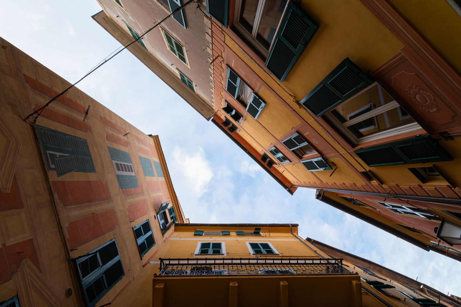 Copia Di Culturaetradizioni Scatto In Prospettiva Dei Palazzi Del Centro Storico Di Varazze