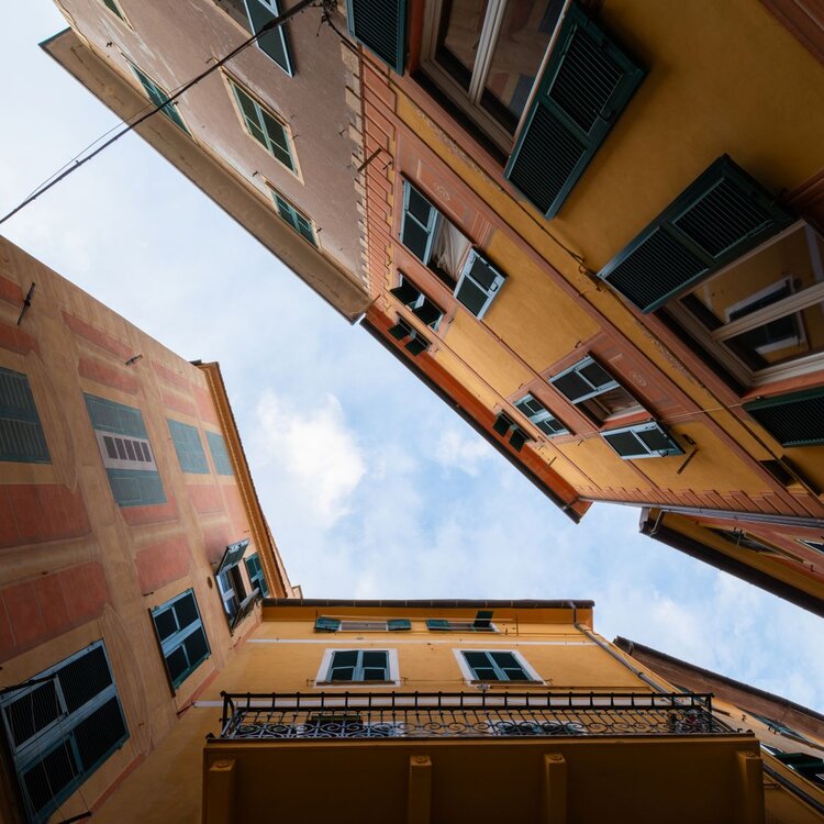 Copia Di Culturaetradizioni Scatto In Prospettiva Dei Palazzi Del Centro Storico Di Varazze