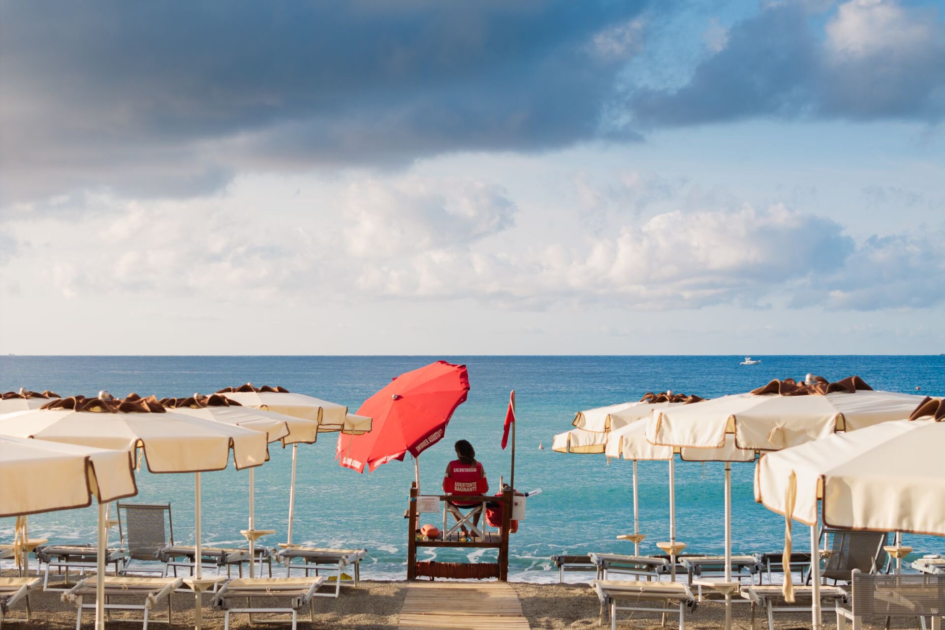 Copia Di Mareespiagge Bagnino Presso Le Spieggie Di Varazze