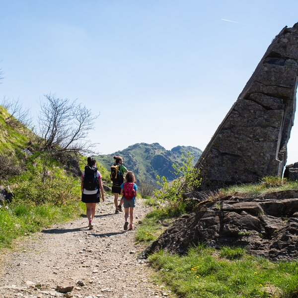 Trekking Su Alta Via Dei Monti Liguri Sopra A Varazze Nel Parco Del Beigua