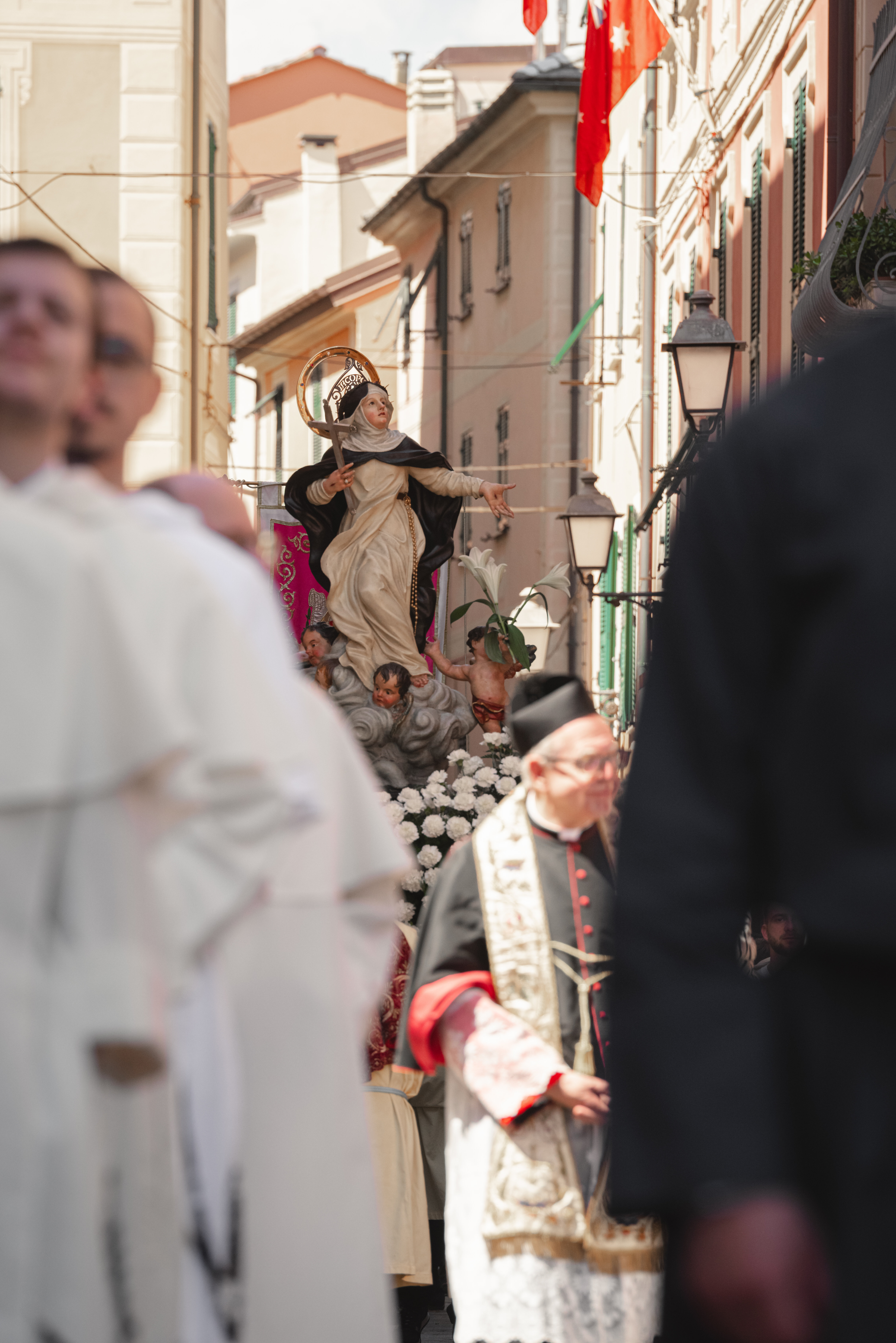Statua Di Santa Caterina Surante La Processione Nelle Vie Del Centro Storico Della Citta 2