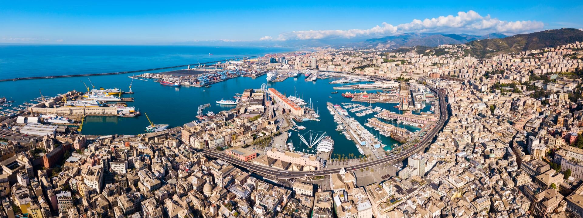 Panoramica Dall Alto Su Genova